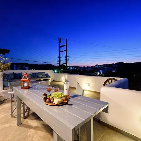 Hara's In , Paros Nausa