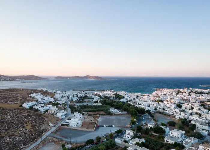 Hara's In , Paros * Naousa (Paros)