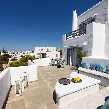 Hara's In , Paros * Naousa (Paros)