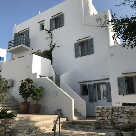 Hara's In , Paros بيت للعطل