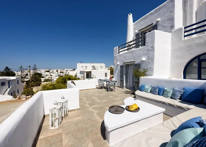 Hara's In , Paros * Nausa